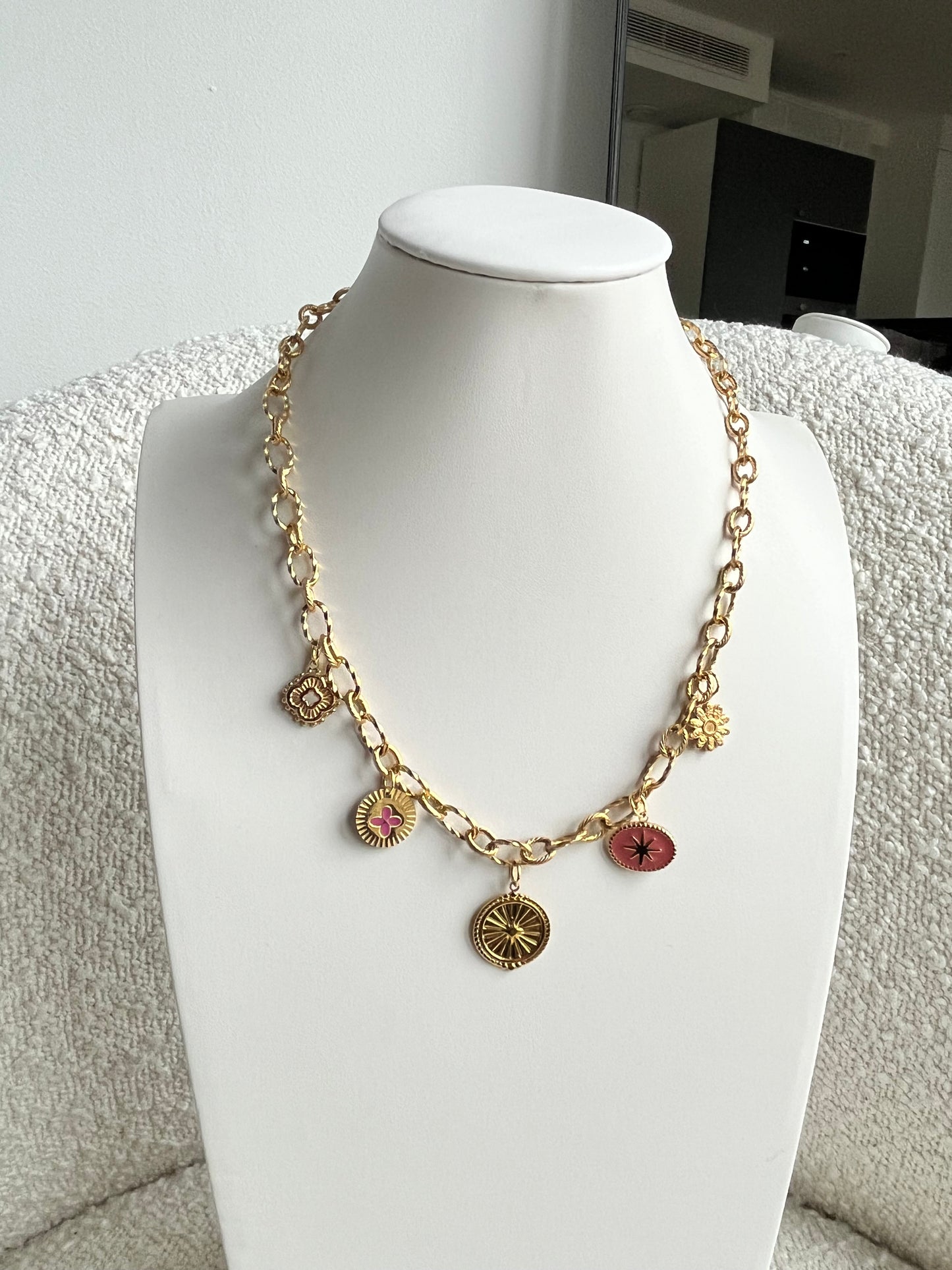 Collier étoile rose