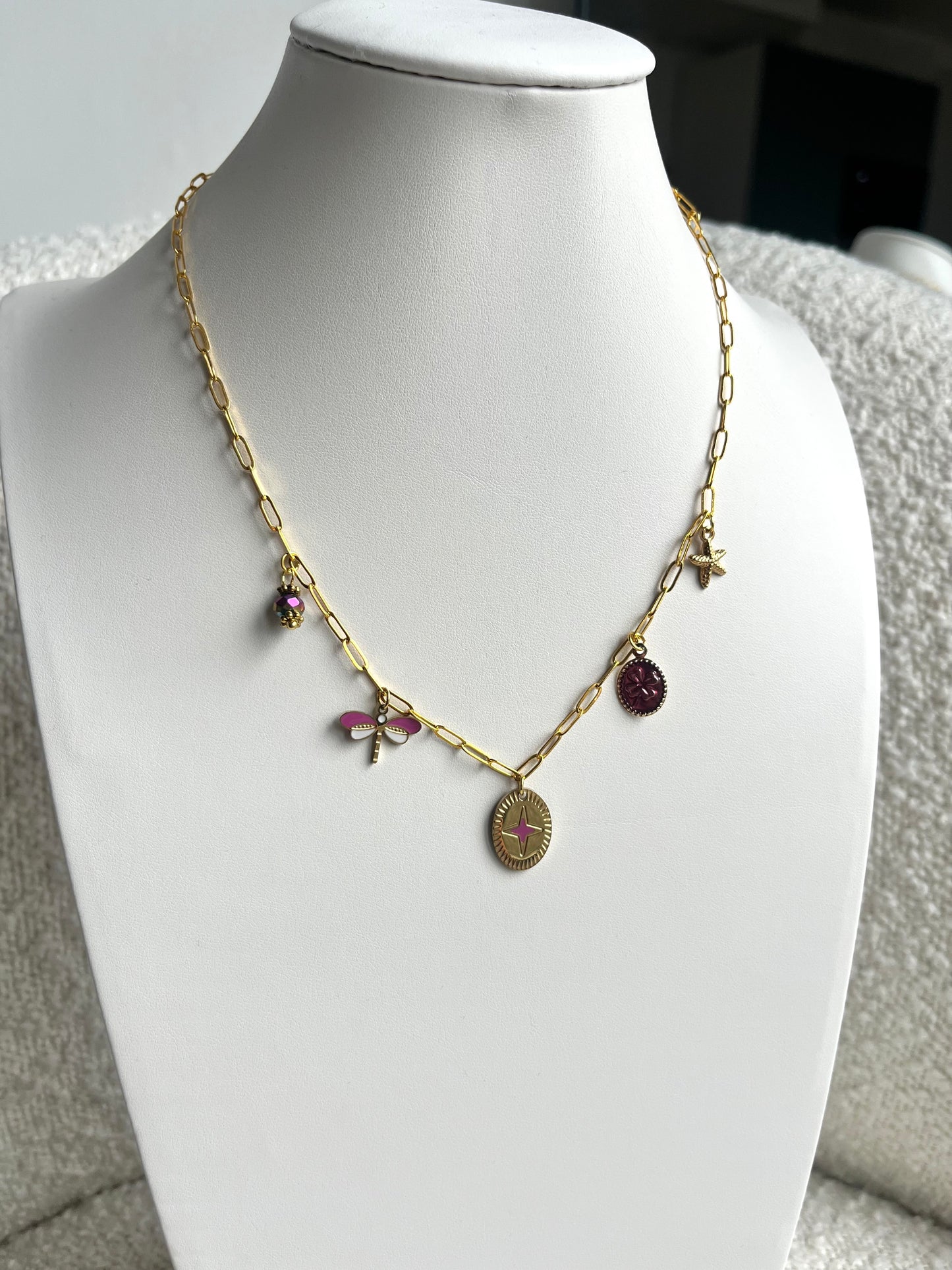 Collier fin étoile rose