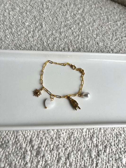 Bracelet main doré