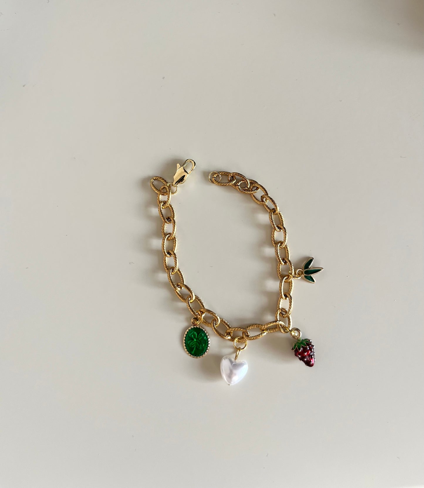 Bracelet fraise des bois