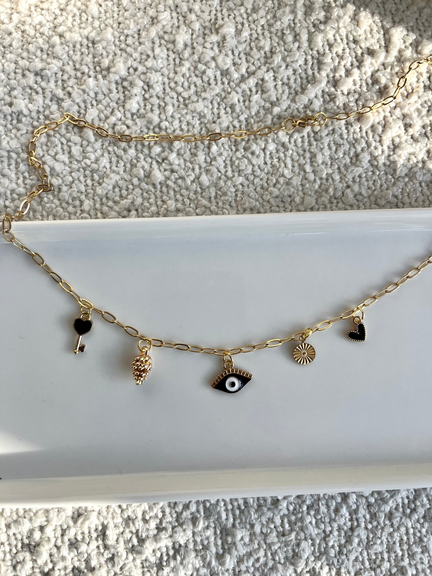 Collier œil noir