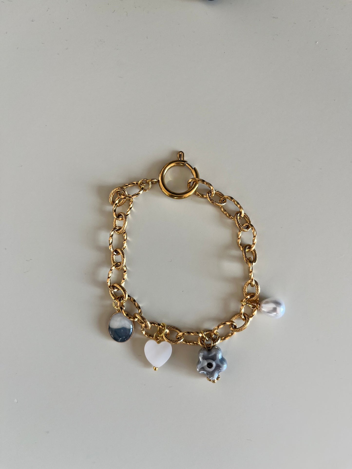 Bracelet œil gris